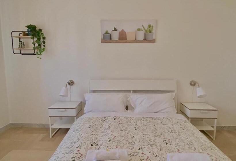 اتاق راحتی سه تخته, Guest House Service   Express Airport Apartment