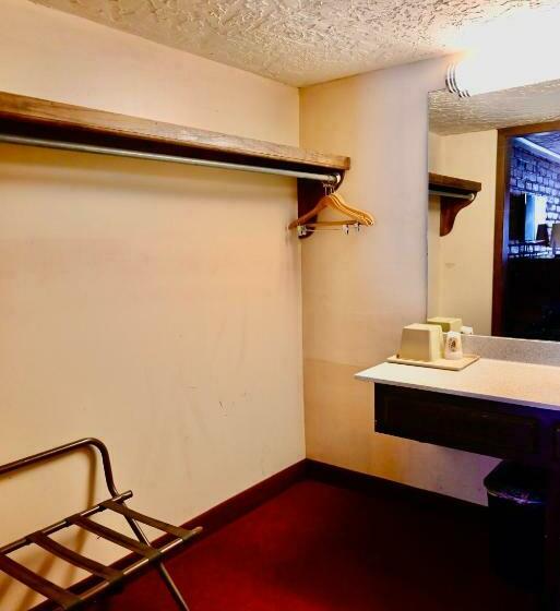 חדר סטנדרט עם מיטת קינג, Rittiman Inn And Suites