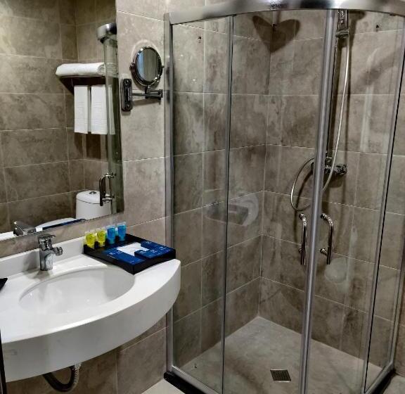 آپارتمان 2 خوابه, Crystal Residence