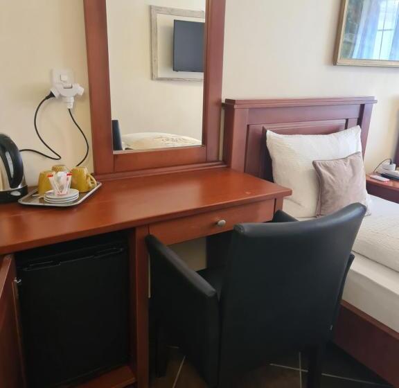 اتاق اکونومی, Esos Hotel Quelle