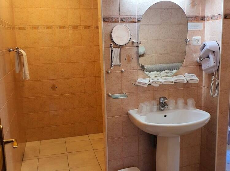 Номер Дюплекс, Hôtel Des Roches