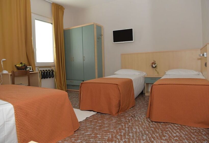 4인용 스탠다드 룸, San Benedetto