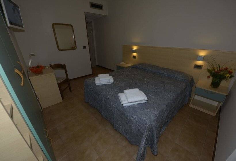 Трехместный Номер Стандарт с Балконом, San Benedetto