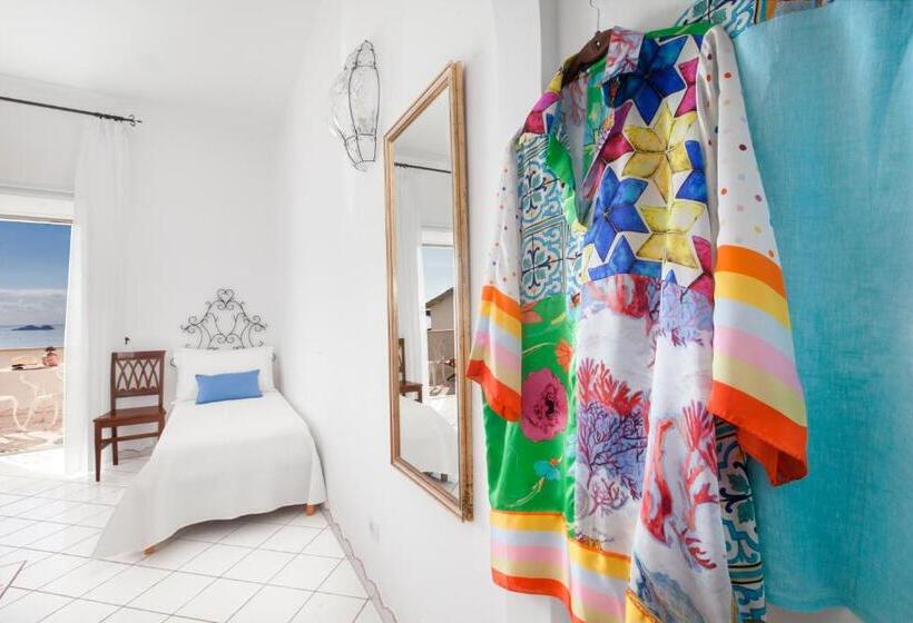 Triple Room Sea View, Smeraldo