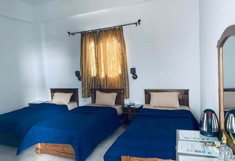 اتاق استاندارد سه نفره, Golden Plaza Dahab Resort