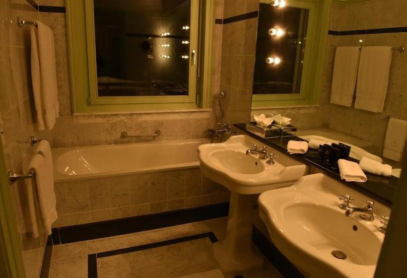 Deluxe Room Golf View, Grand Hotel Du Golf & Palace