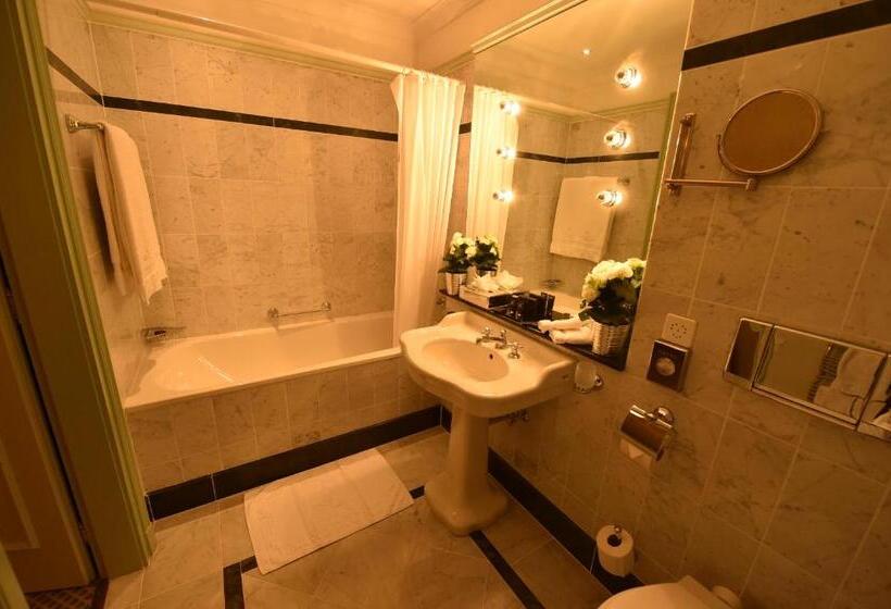 Deluxe Room Mountain View, Grand Hotel Du Golf & Palace