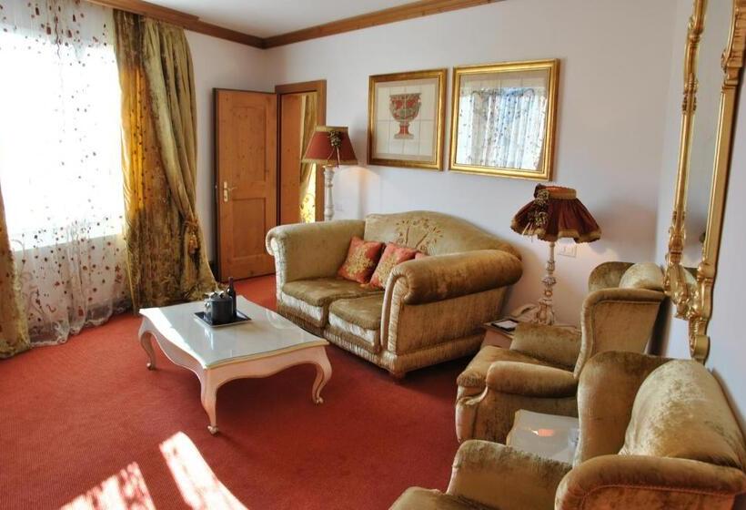 سوییت سوپریور, Grand Hotel Du Golf & Palace