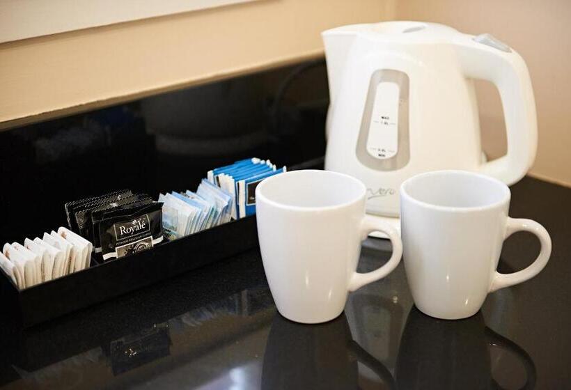 Студия Стандарт, Auckland Airport Lodge