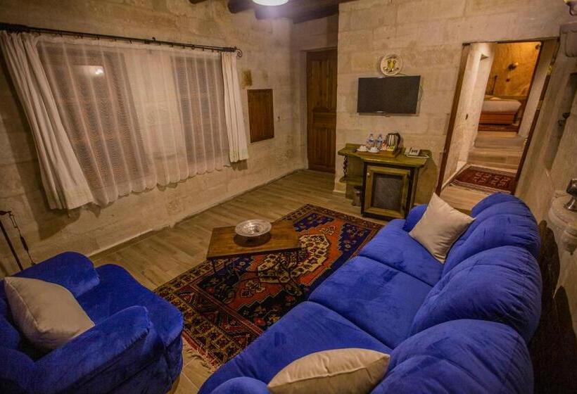 سوییت, Divan Cave House