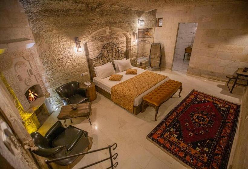 سوییت, Divan Cave House