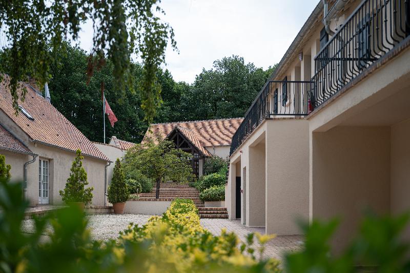 Номер Стандарт, Domaine Et Golf De Vaugouard  La Maison Younan