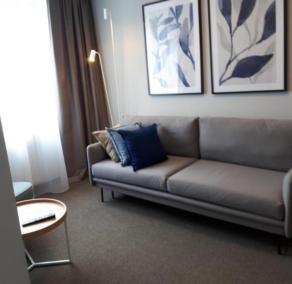 Номер Deluxe, Halo Toruń