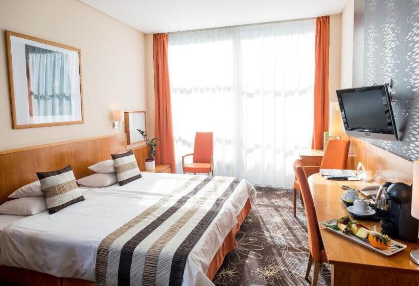 Номер Superior, Lycium Debrecen