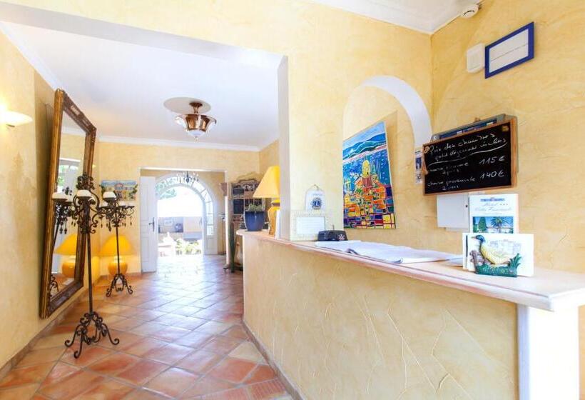Номер Стандарт с Балконом, Villa Provencale