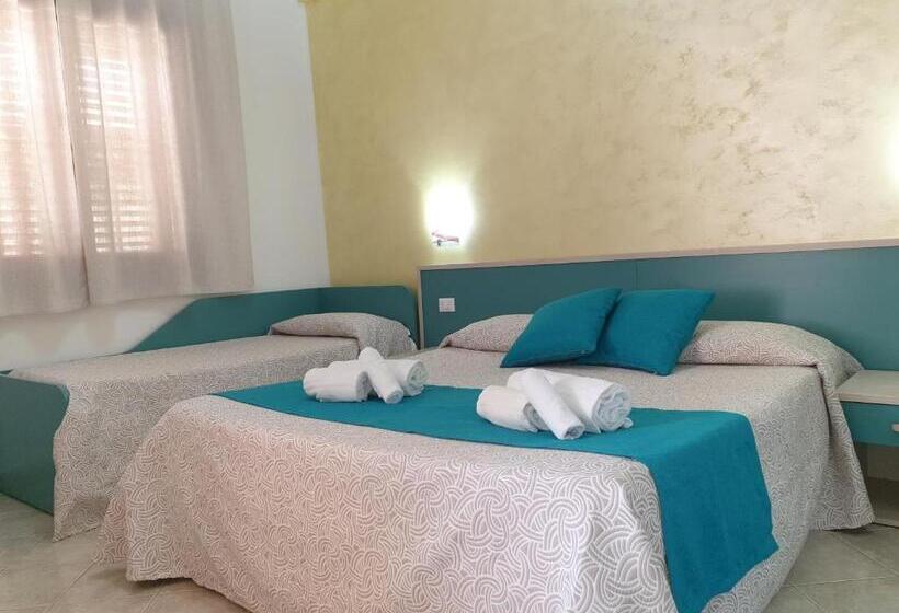 اتاق استاندارد پریمیوم سه تخته, Room And Breakfast Aloe