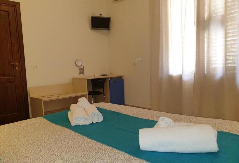 اتاق استاندارد اینتریور, Room And Breakfast Aloe