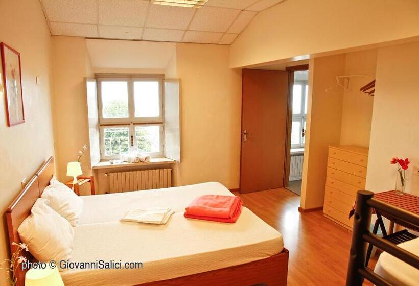 اتاق کلاسیک سه تخته, Santangela Hostel & Rooms