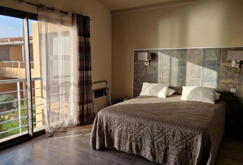 اتاق خانوادگی با چشم‌انداز دریا, Hôtel Abbartello