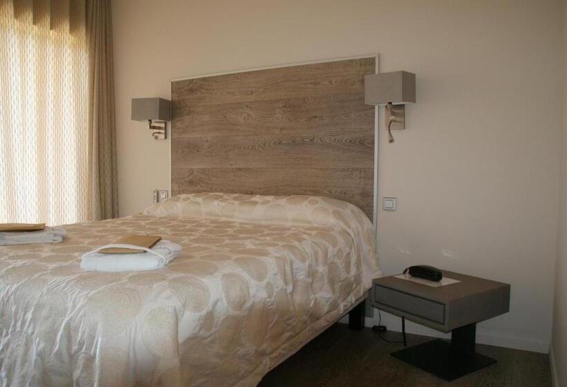 اتاق کلاسیک با چشم‌انداز دریا, Hôtel Abbartello