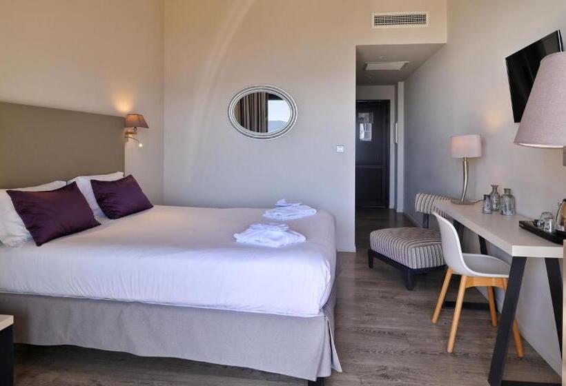 اتاق راحتی با چشم‌انداز دریا, Hôtel Abbartello