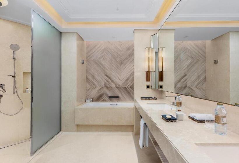 اتاق خانواده دولوکس با تخت‌خواب دو نفره‌ی کینگ‌سایز, Taj Exotica Resort & Spa, The Palm, Dubai