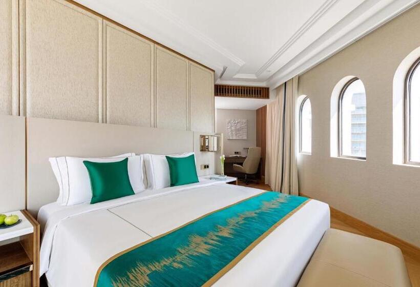 سوئیت کلوب با چشم‌انداز دریا, Taj Exotica Resort & Spa, The Palm, Dubai
