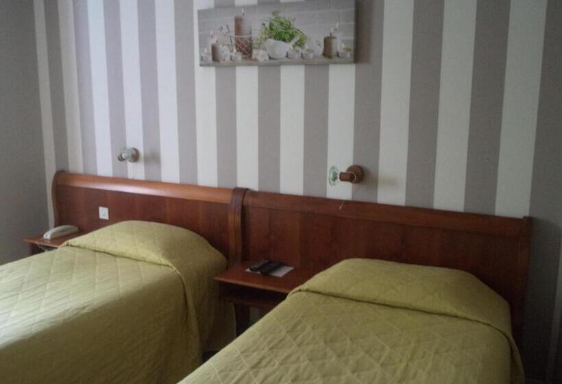 Номер Стандарт, Cit Hotel Avallon Vauban