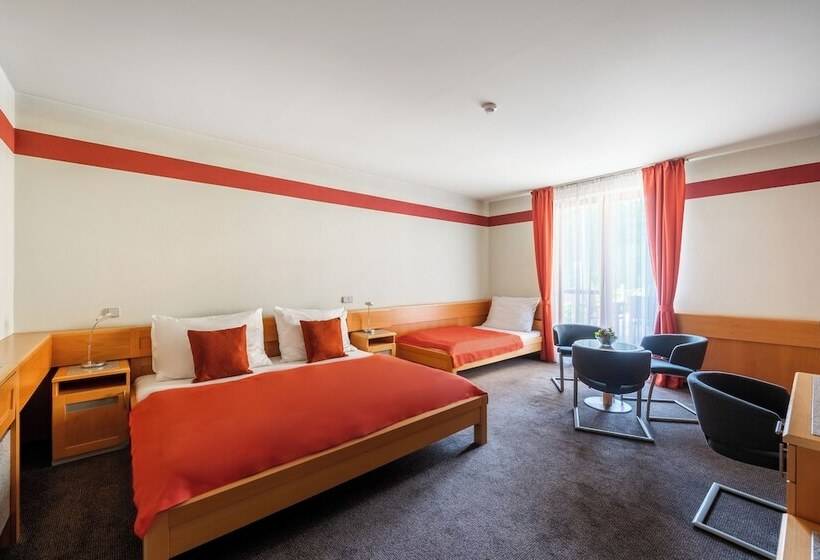 غرفة قياسية ثلاثية, Jan Maria Hotel & Restaurant