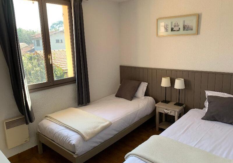 Четырехместный Номер Стандарт, Logis Hotels   Hôtel Et Restaurant L Océana