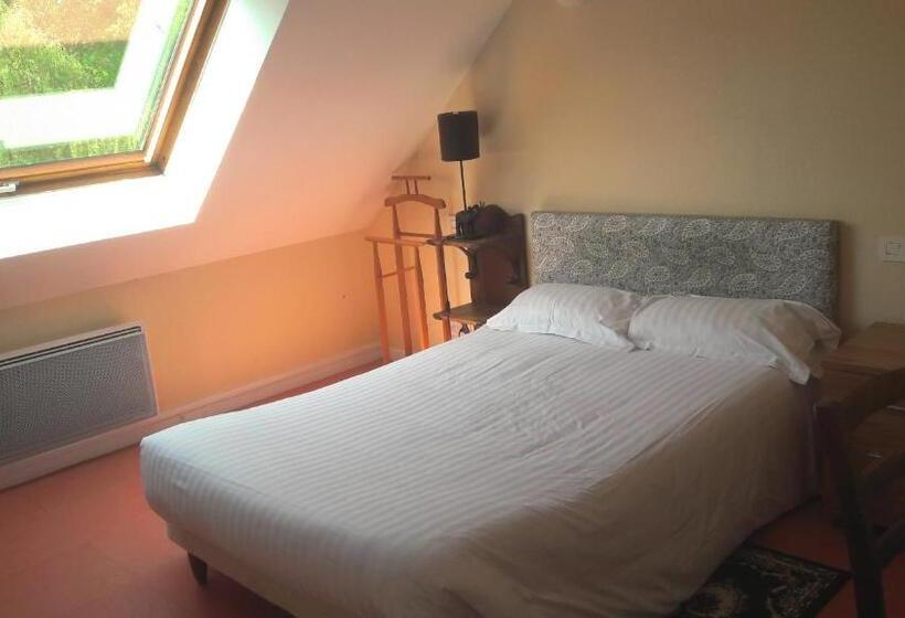 Номер Стандарт, Auberge De L Omois