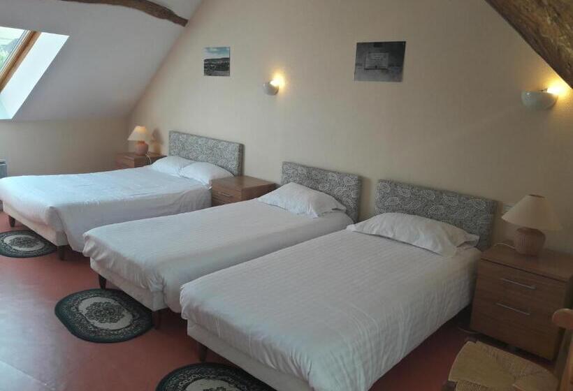 Номер Стандарт Трехместный, Auberge De L Omois