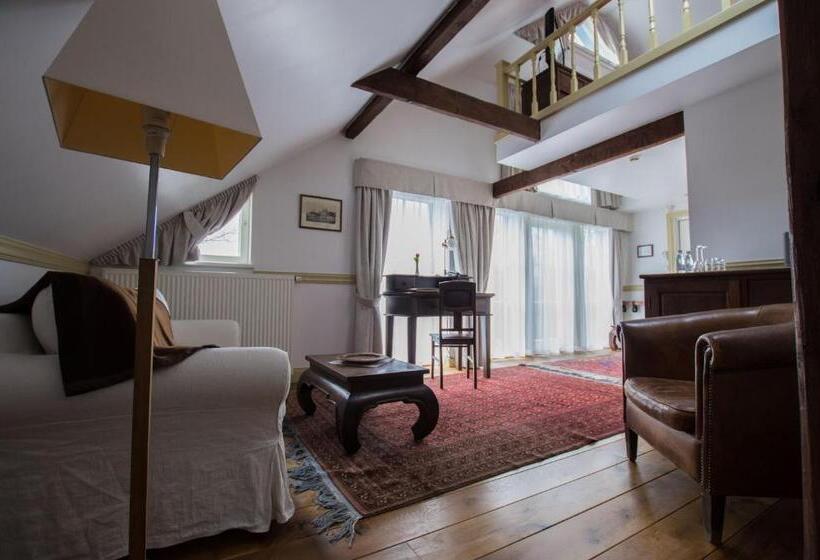 سوییت دوبلکس, Pädaste Manor
