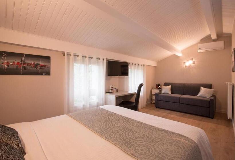 4인용 스탠다드 룸, Logis Hotel Le Petit Casset