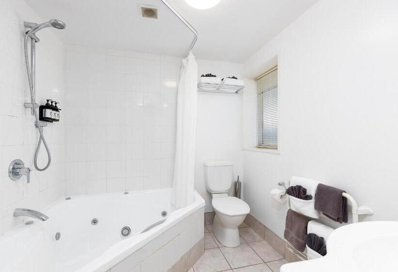 Апартаменты Семейные 1 Спальня, Chelsea Park Motor Lodge