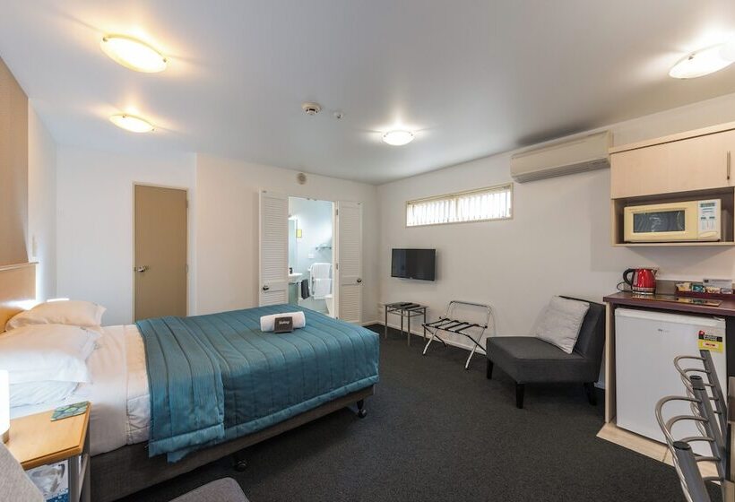 Студия Стандарт, Roma On Riccarton Motel