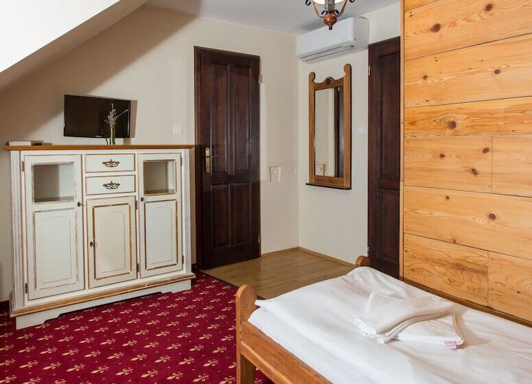 اتاق سوپریور یک تخته, Révész Hotel, Restaurant And Rosa Spa