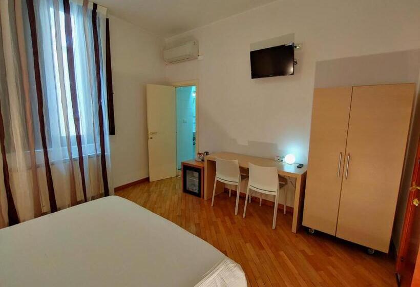 اتاق استاندارد, Stella Casabono