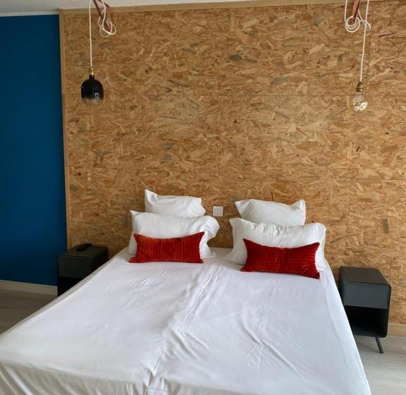 Четырехместный Номер Стандарт, Hôtel Saint Clair, Côté Plage