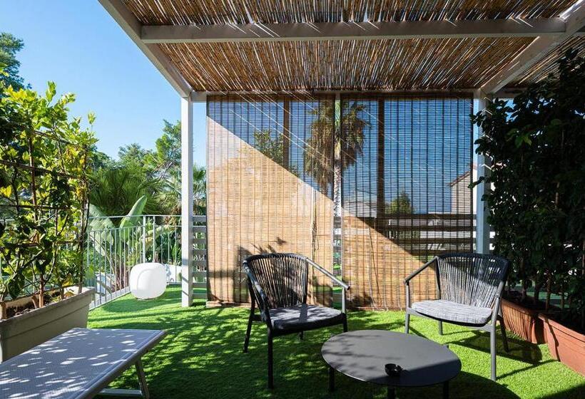 Standard Triple Room with Terrace, Sogaris