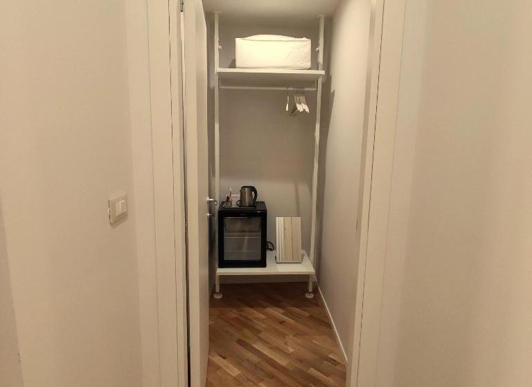 سوییت جونیور, Stella Casabono