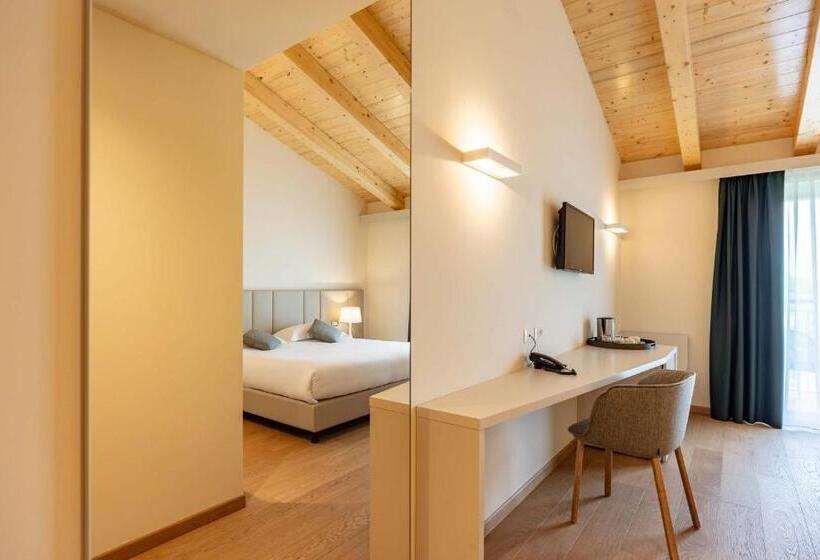 Номер Deluxe, Leonardo Hotel Lago Di Garda   Wellness And Spa