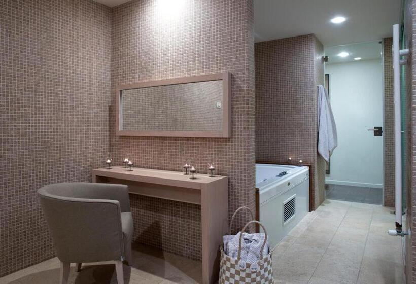 Люкс с гидромассажем, Leonardo Hotel Lago Di Garda   Wellness And Spa