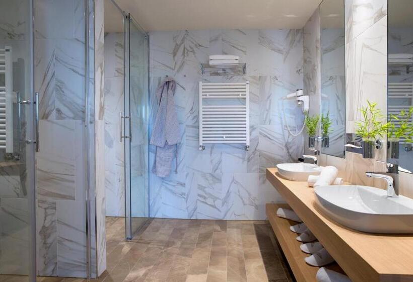 Люкс с гидромассажем, Leonardo Hotel Lago Di Garda   Wellness And Spa