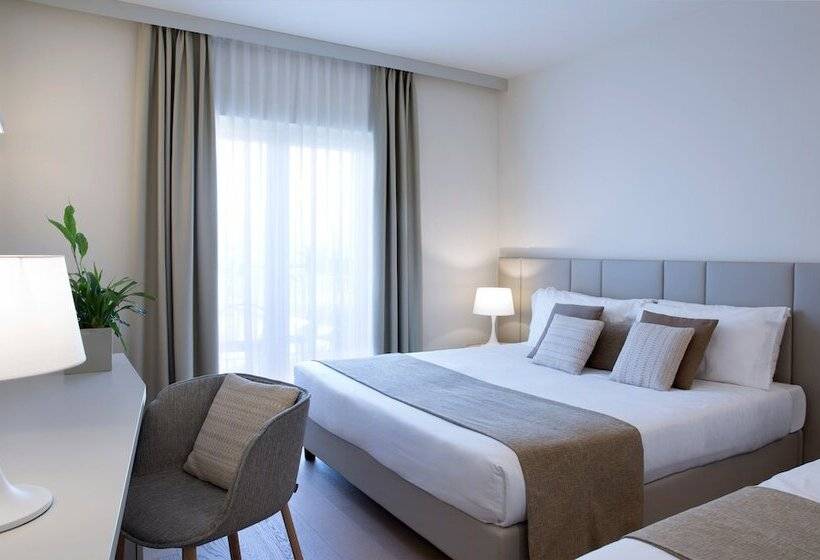 Трехместный Номер Deluxe, Leonardo Hotel Lago Di Garda   Wellness And Spa