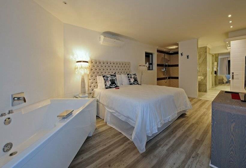 Family Suite, Sea Star Cliff