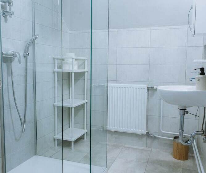استودیو ساده, Apartmaji Triglav