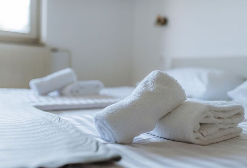 استودیو ساده, Apartmaji Triglav