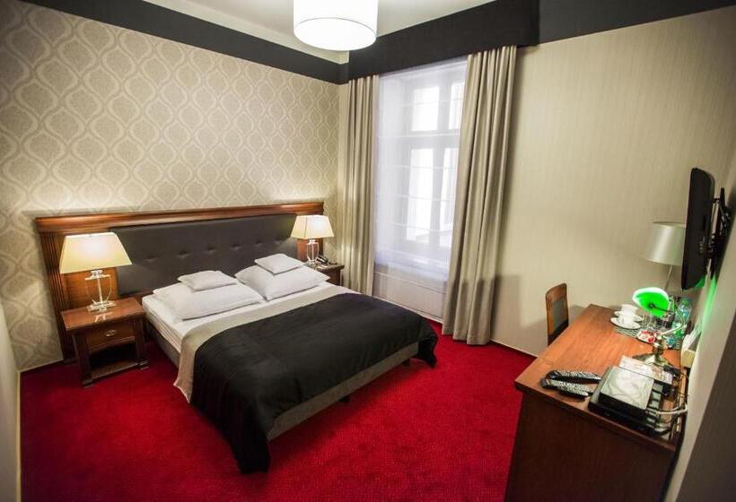 Номер Deluxe, Europa
