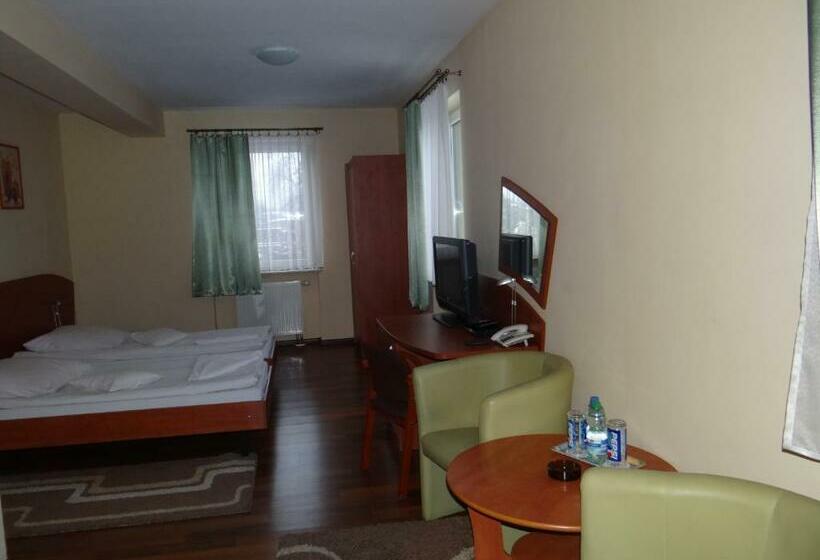 اتاق استاندارد, Restauracja Kinga
